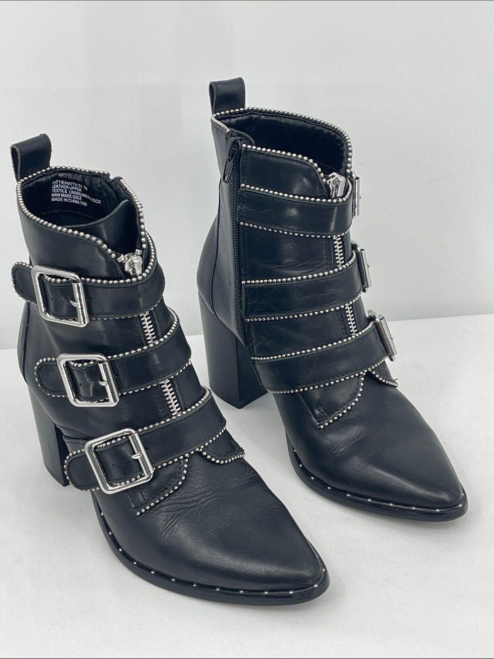 STEVE MADDEN HATTIE SIZE 7M Black Studded Buckle Ankle Boots - Women's Boot